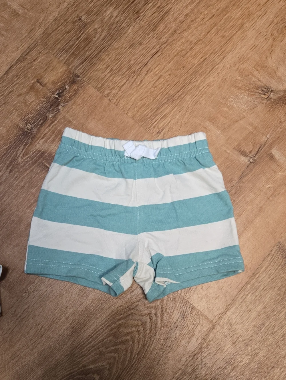 ☀️Carter's 3 Set Teal Cream Striped Shorts with Teal Graphic Romper Set 9m EUC
